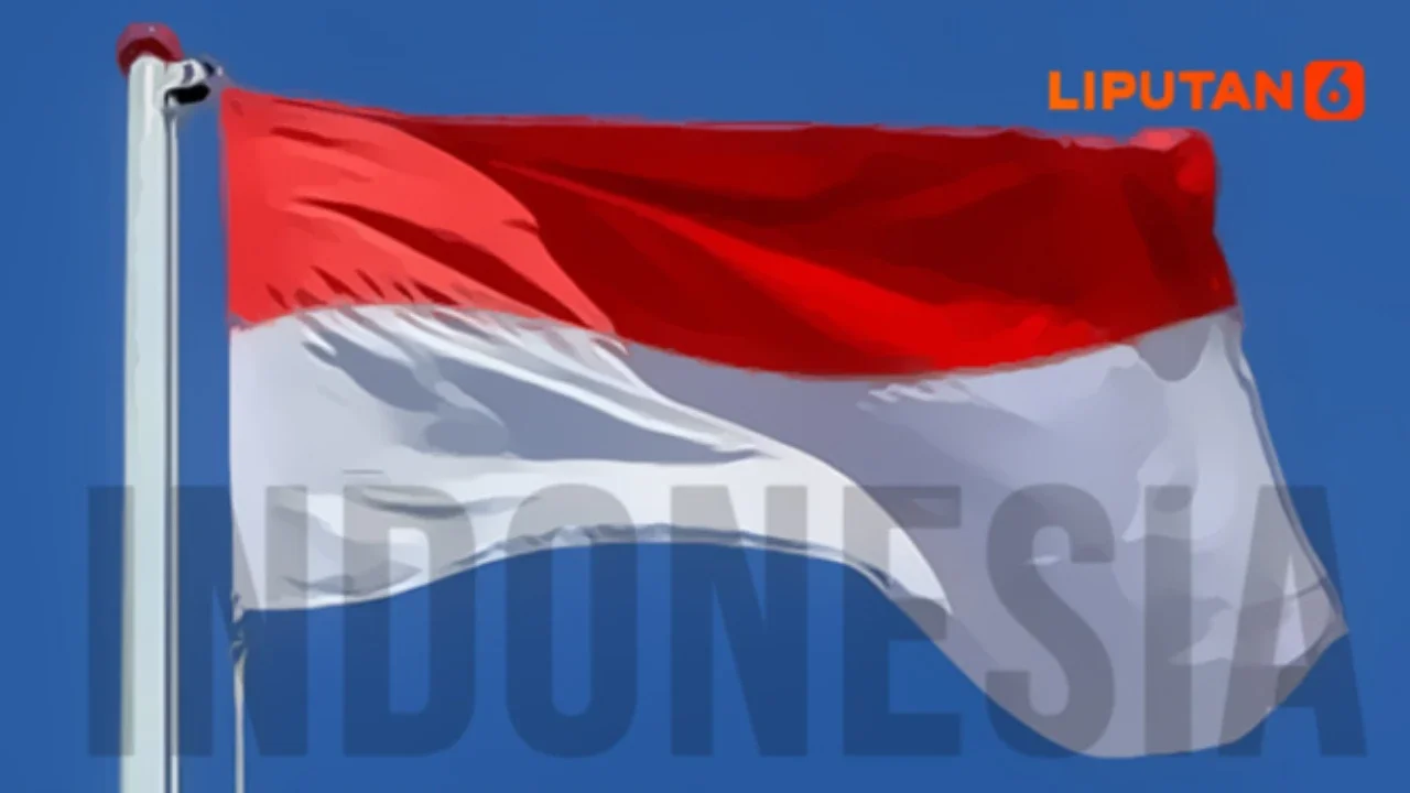 Pengibaran bendera Indonesia pada peringatan HUT ke-78 Kemerdekaan Indonesia di Balai Kota Depok. (Liputan6.com/Dicky Agung Prihanto)