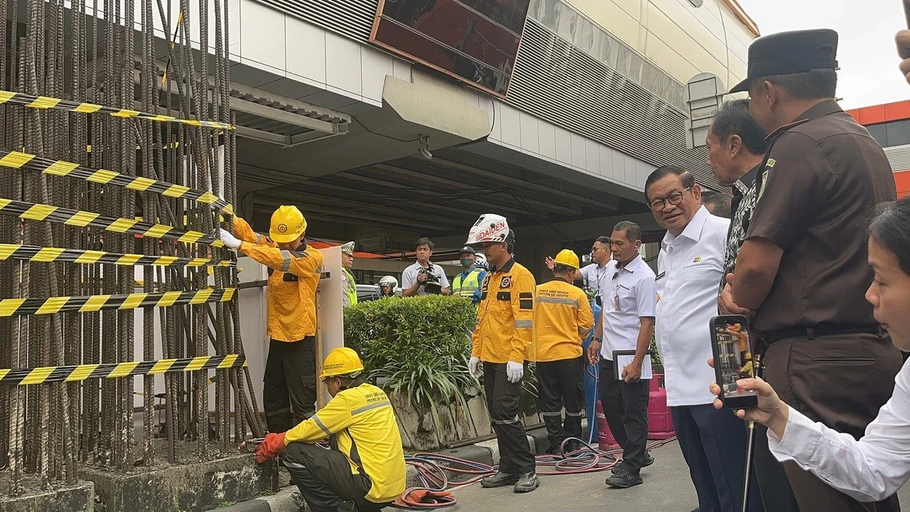Tiang Monorel Mangkrak di Rasuna Said Mulai Dibongkar, Begini Penampakannya