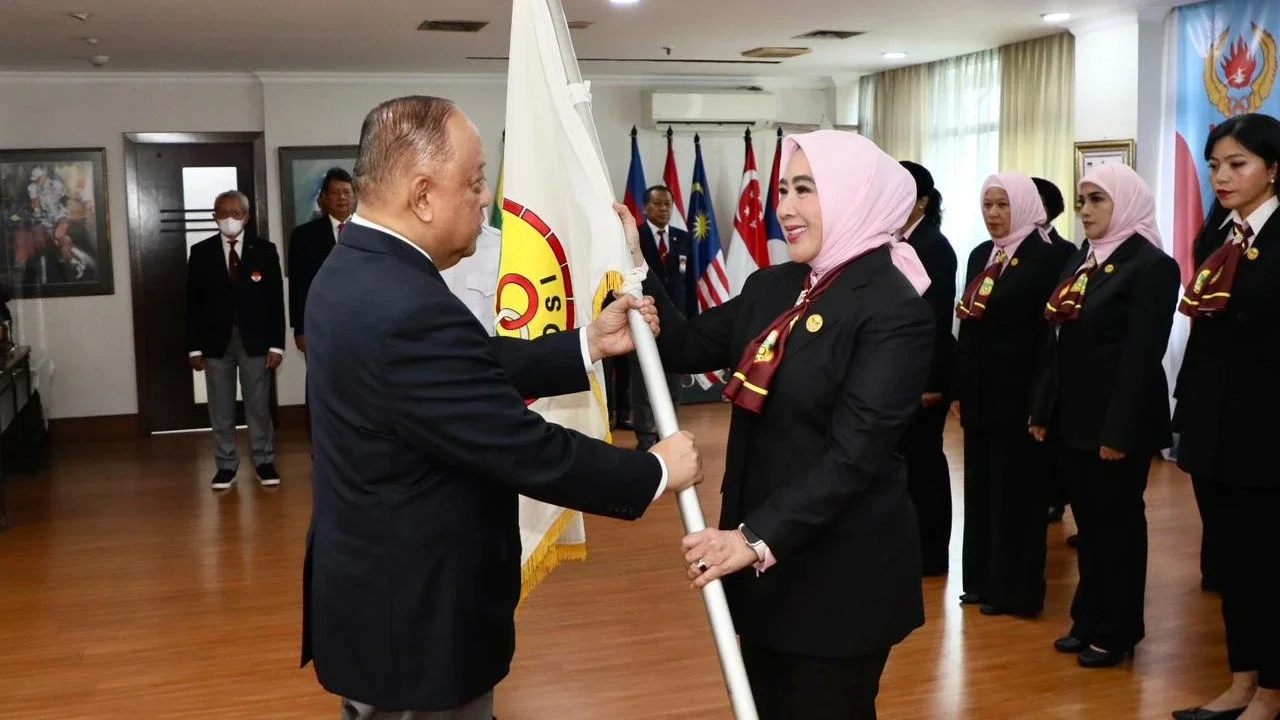 Dilantik Jadi Ketua Perwosi, Tri Tito Karnavian Komitmen Tingkatkan Kualitas Kesehatan Perempuan dan Keluarga