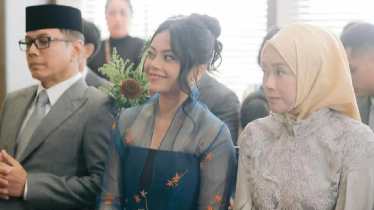 Sakina Tama, Putri Kedua Wishnutama saat dilamar kekasih. [@sakinatama]