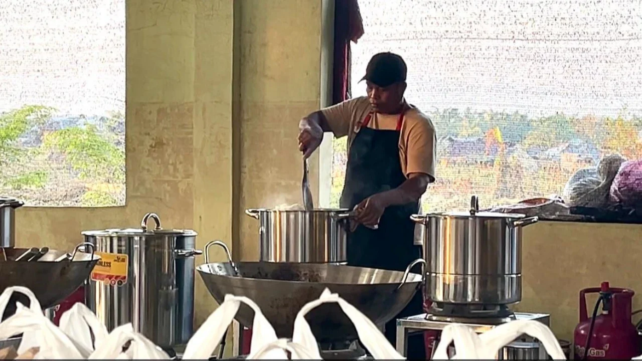 Tak Hanya Penuhi Kebutuhan Satgas, Dapur Umum IPDN di Aceh Tamiang Juga Dukung Ekonomi Warga