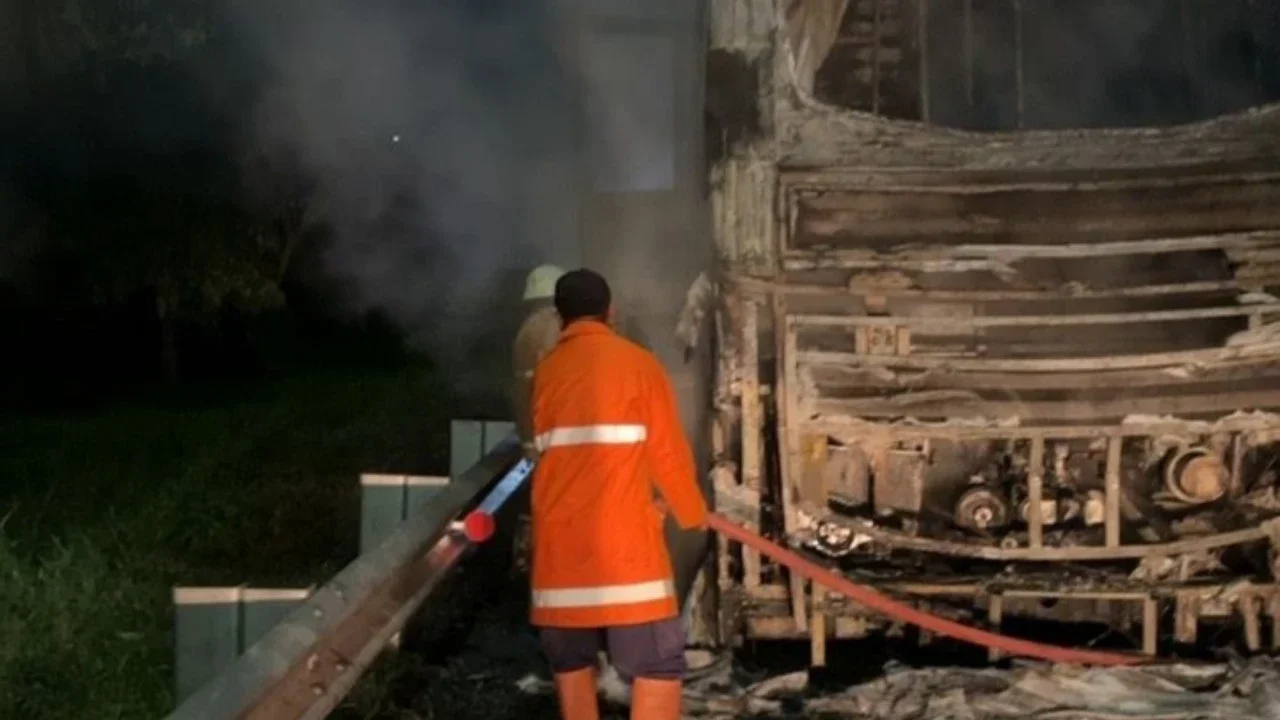 Kronologi Bus Rosalia Indah Terbakar di Tol Solo-Ngawi