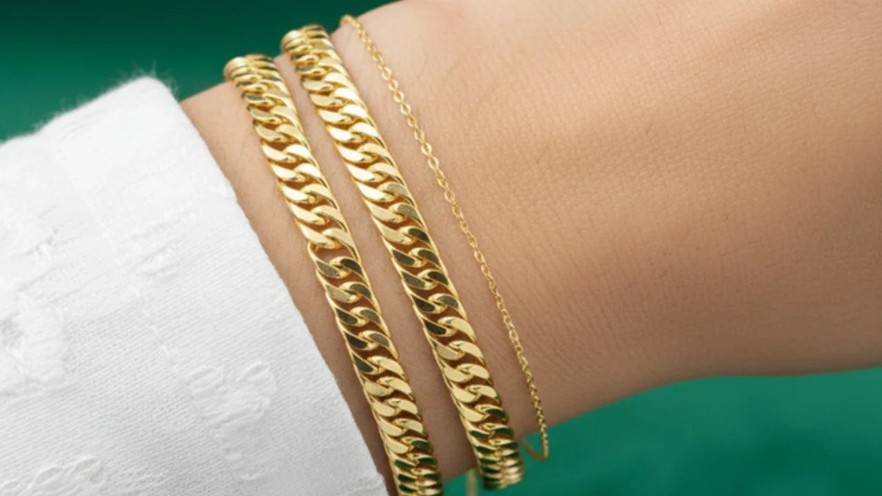 Model Gelang Emas Rantai Elegan Untuk Hari Raya. AI