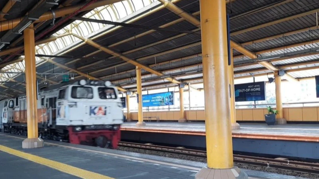 Kronologi Wanita 18 Tahun Tewas Lompat dari Peron Stasiun Gondangdia
