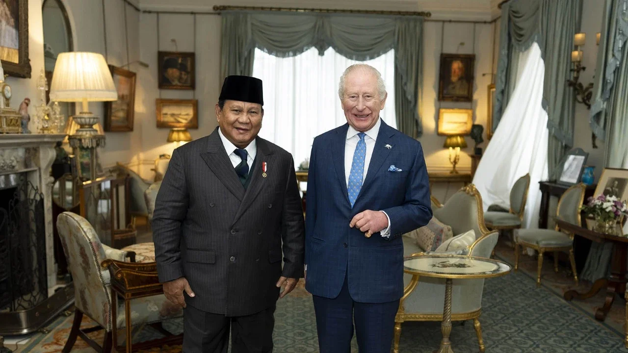 Presiden Indonesia Prabowo Subianto bersama  Raja Charles III selama audiensi di Istana St James di London, Inggris, Selasa (21/01/2026).