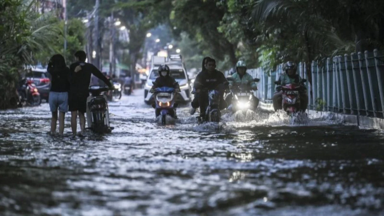 Musim Hujan, 23 Wilayah di Jakarta Ini Waspada Longsor Selama Januari 2026