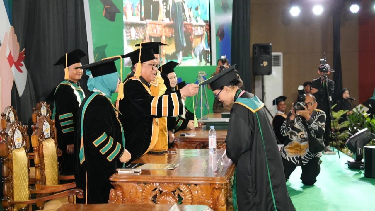 Wisuda Kedua UNOSO, Dorong Lulusan Berintegritas untuk Bangun Daerah dan Bangsa