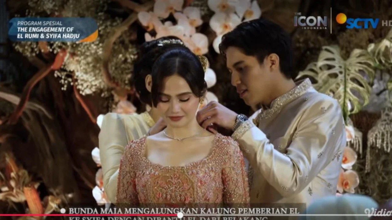 El Rumi Saat Lamar Syifa Hadju. (SCTV)