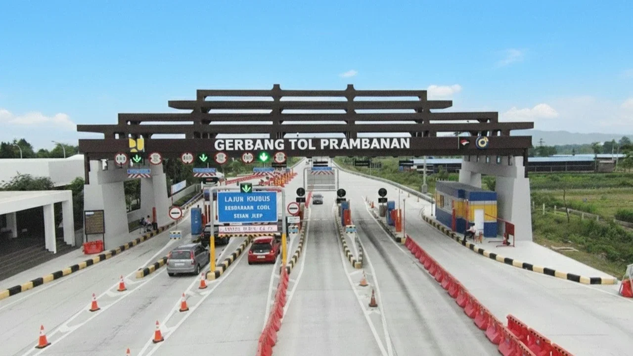 Kendaraan Melintas di Ruas Tol Regional Nusantara Usai Libur Tahun Baru Masih Padat, Termasuk di Yogyakarta