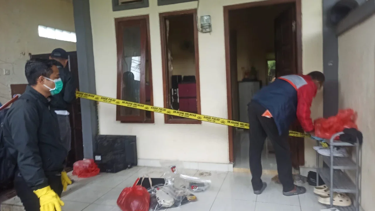 perempuan tewas di kamar kos di bali