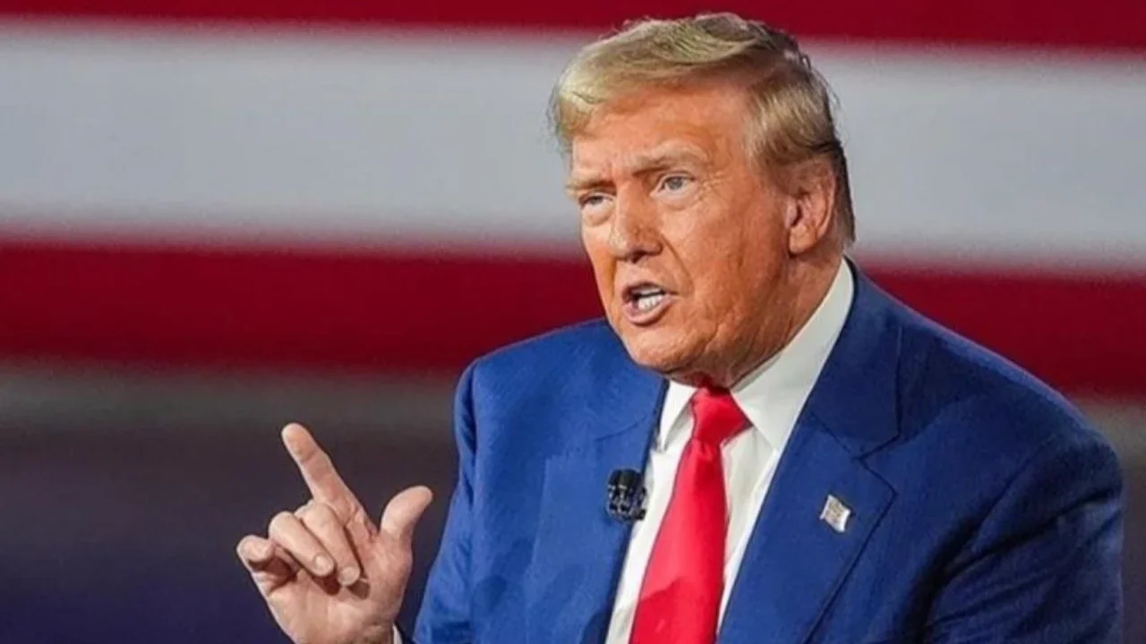 Presiden Donald Trump menegaskan Kebijakan Pertahanan AS yang agresif terhadap penyerang. Ia juga ingin mengembalikan nama Pentagon menjadi 'Departemen Perang'. Apa alasannya?