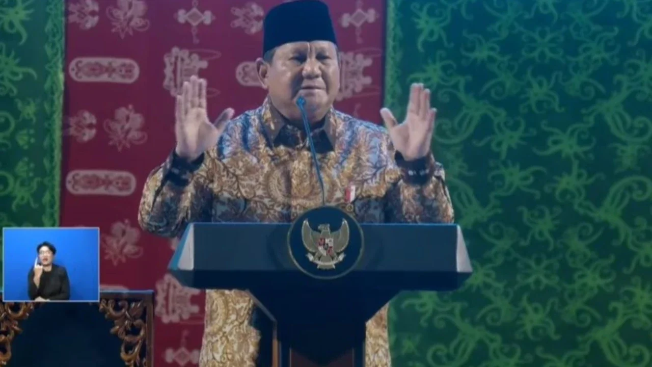 Prabowo Pimpin Retret Kabinet di Hambalang, Seskab Teddy Tayangkan Video Pembangunan Jembatan di Daerah Bencana