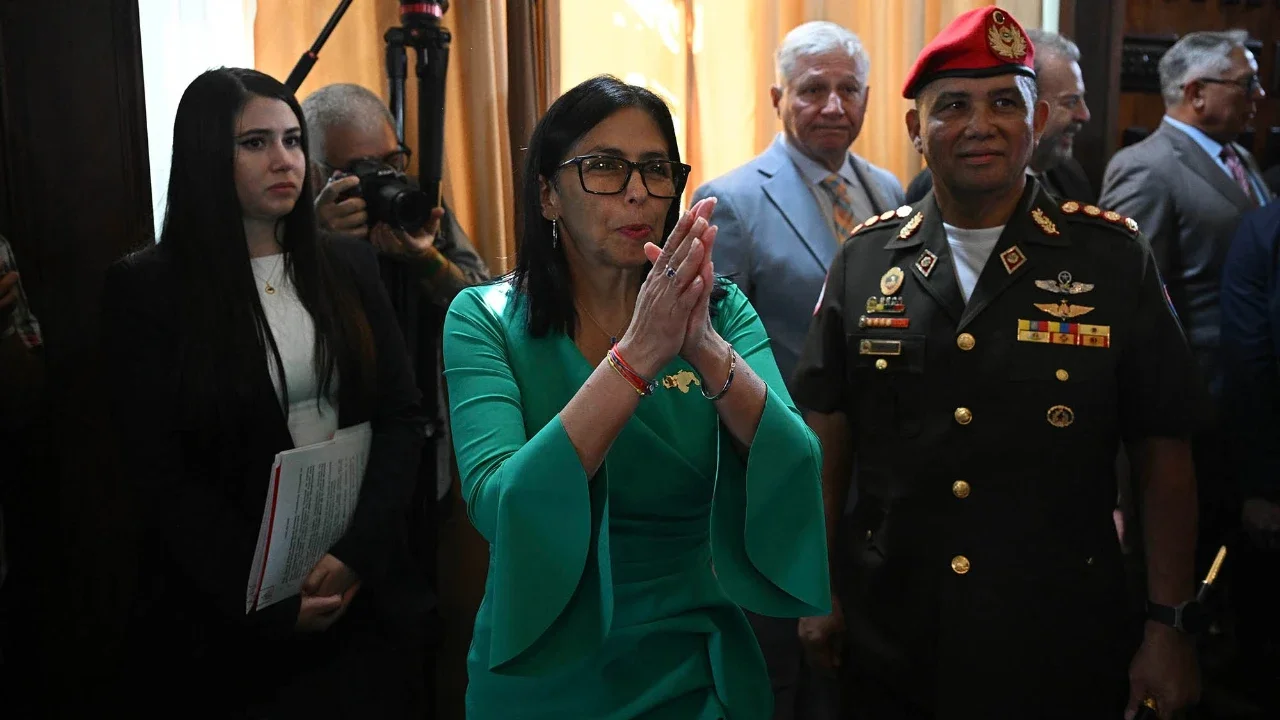 Presiden Sementara Venezuela  Delcy Rodriguez saat  sidang Majelis Nasional di Caracas, Venezuela, Senin (05/01/2026).