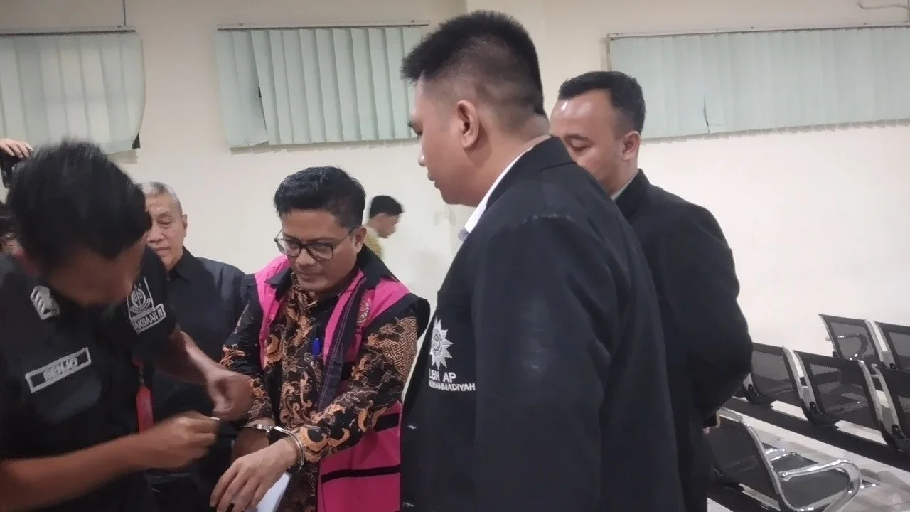 Didakwa Rugikan Rp150 Miliar, Eks Dirut Bank DKI Jelaskan Proses Pemberian Kredit Sritex