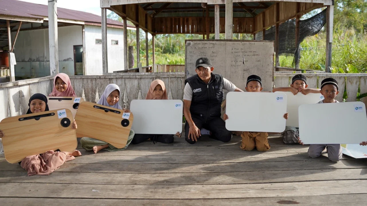BRI Gelar Program Trauma Healing untuk Anak-Anak Terdampak Bencana di Sumatra