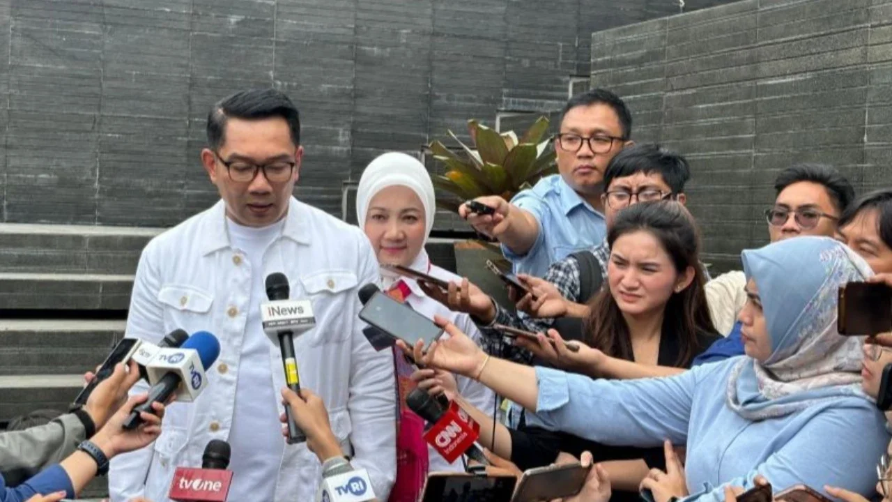 Gugatan cerai anggota DPR RI Atalia Praratya terhadap mantan Gubernur Jawa Barat Ridwan Kamil, atau Perceraian Atalia Ridwan Kamil, akan diputus pada 7 Januari 2026 melalui e-court, menandai berakhirnya proses hukum.