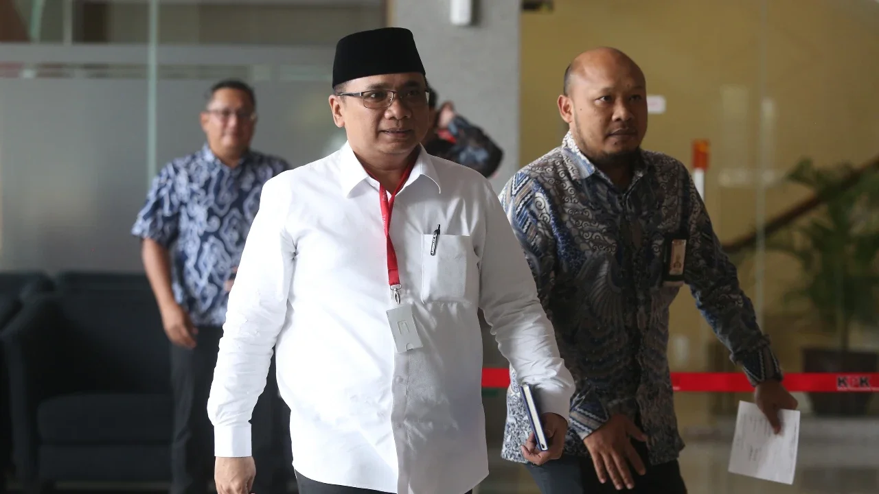 Tersangka kasus dugaan korupsi kuota haji dan penyelenggaraan ibadah haji Yaqut Cholil Qoumas saat memenuhi panggilan KPK di Gedung Merah Putih KPK, Jakarta, Jumat (30/1/2026)