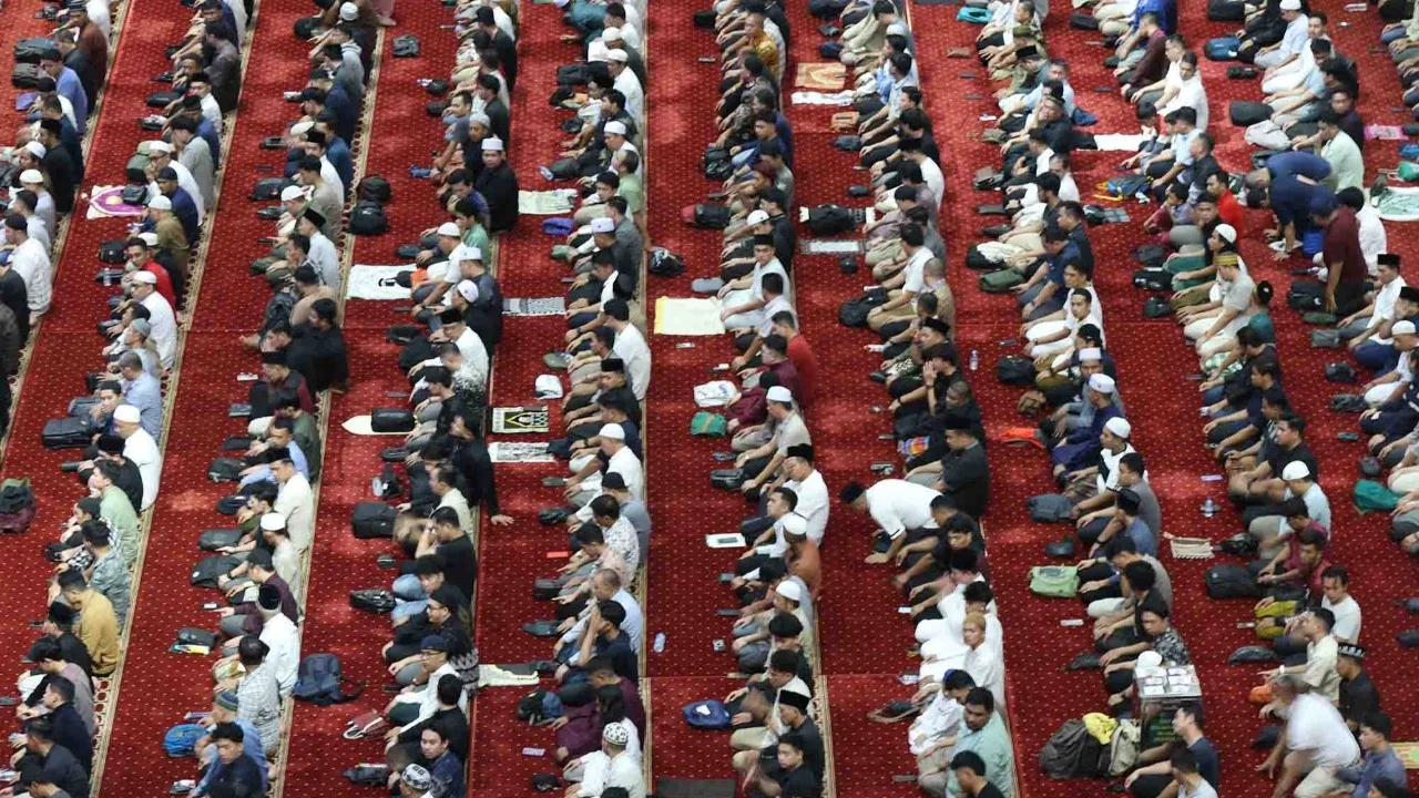 Kebakaran di Masjid Istiqlal Dipicu Ruang Server CCTV, Api Berhasil Dipadamkan Tanpa Korban Jiwa