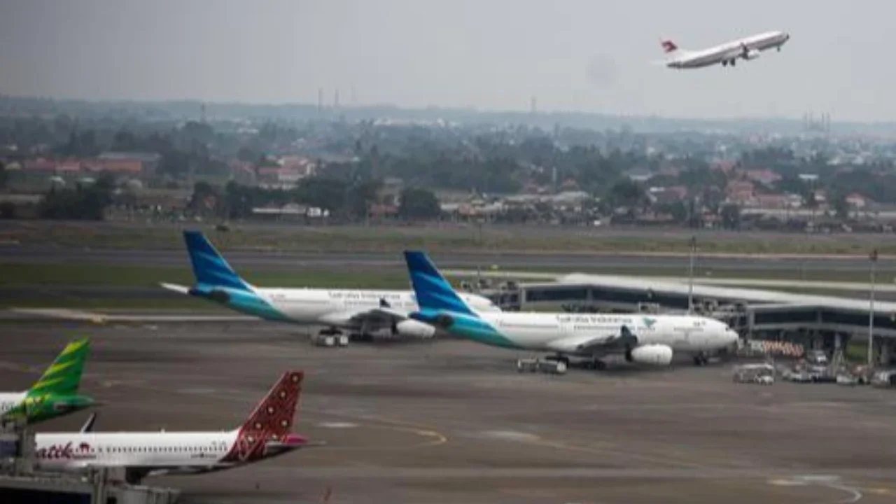 Komisi V DPR RI Ungkap Tiga Penyebab Harga Tiket Pesawat Mahal