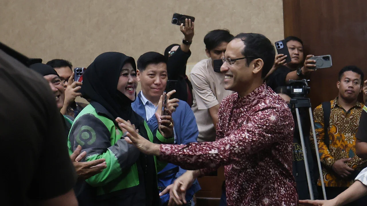 Terdakwa kasus dugaan korupsi dalam digitalisasi pendidikan pengadaan laptop Chromebook Nadiem Makarim bersiap menjalani sidang lanjutan dengan agenda mendengarkan keterangan saksi dari Jaksa Penuntut Umum di Pengadilan Tipikor, Jakarta, Senin (02/02/2026).