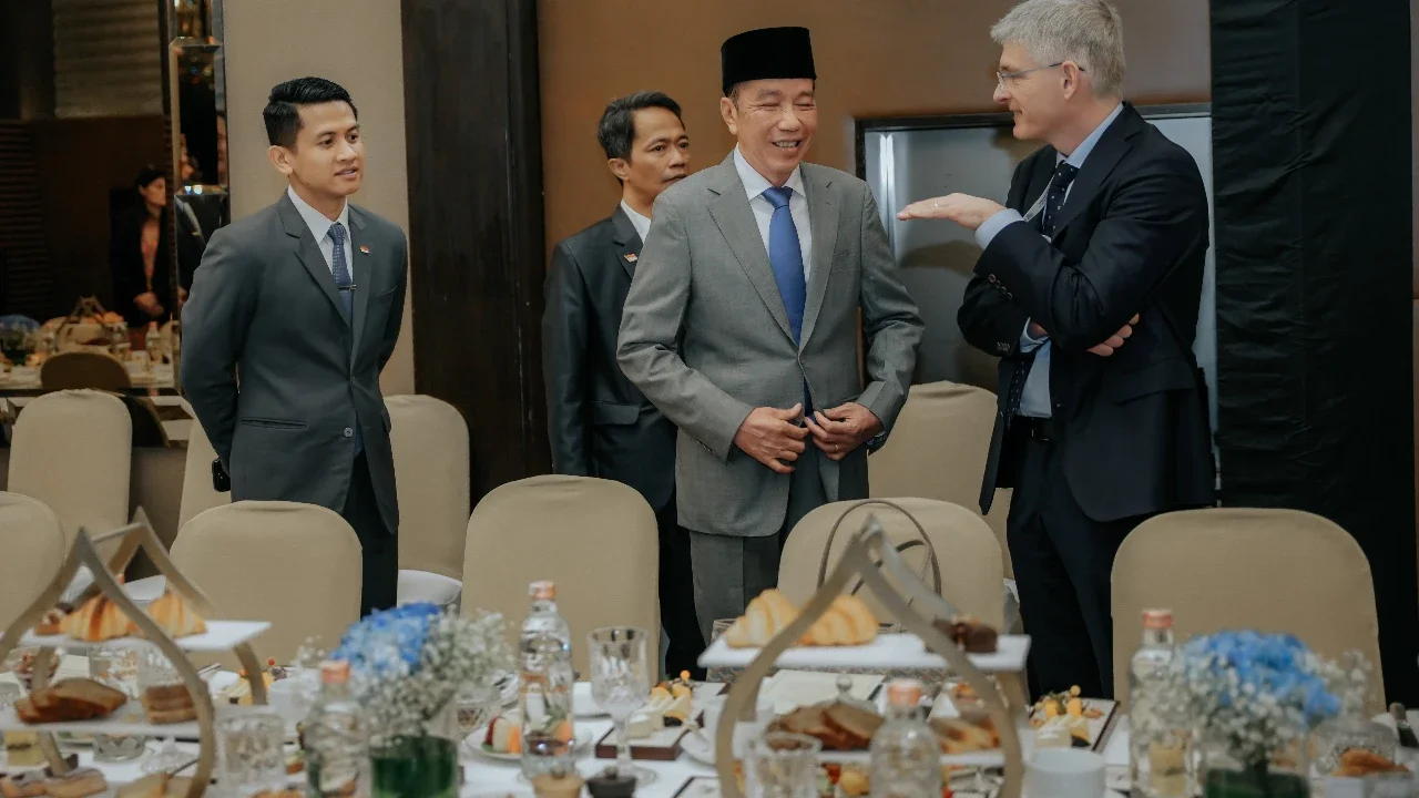 Potret Jokowi tetap Berpuasa saat Hadiri Private Breakfast Bloomberg, Bahas AI Sovereignty
