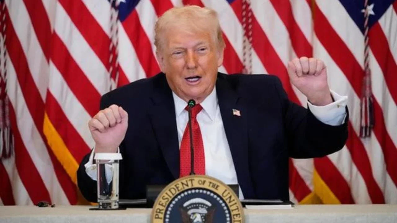 Presiden Amerika Serikat Donald Trump di Ruang Oval, Gedung Putih, pada 30 Januari 2026. (Dok. AP/Evan Vucci)