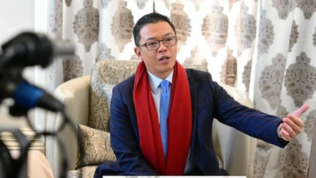 Menteri Luar Negeri RI Sugiono saat memberikan keterangan kepada awak media di Davos, Swiss, Jumat (23/1/2026). (Dok. Ist)