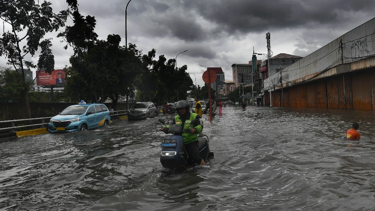 Pembangunan Komersial Dinilai Jadi Salah Satu Biang Kerok Banjir Jakarta