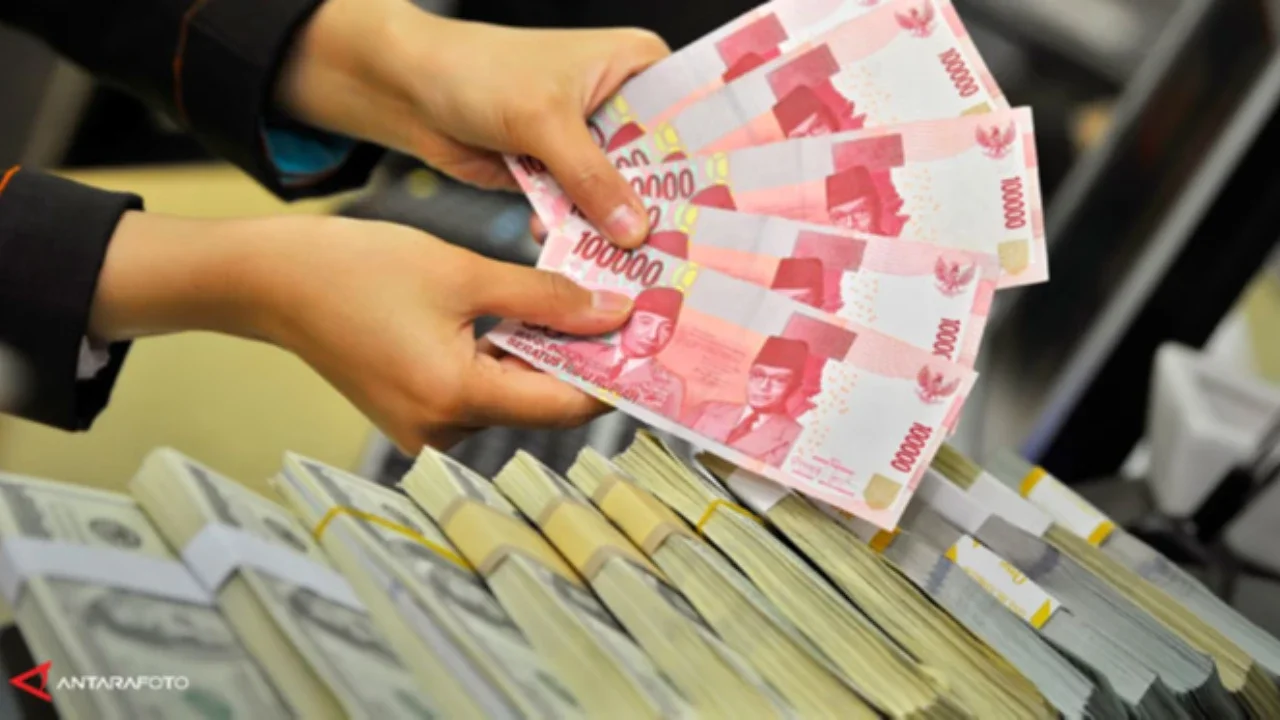 Rupiah Melemah ke Level Rp16.829, Dipicu Ketegangan Nuklir AS-Iran