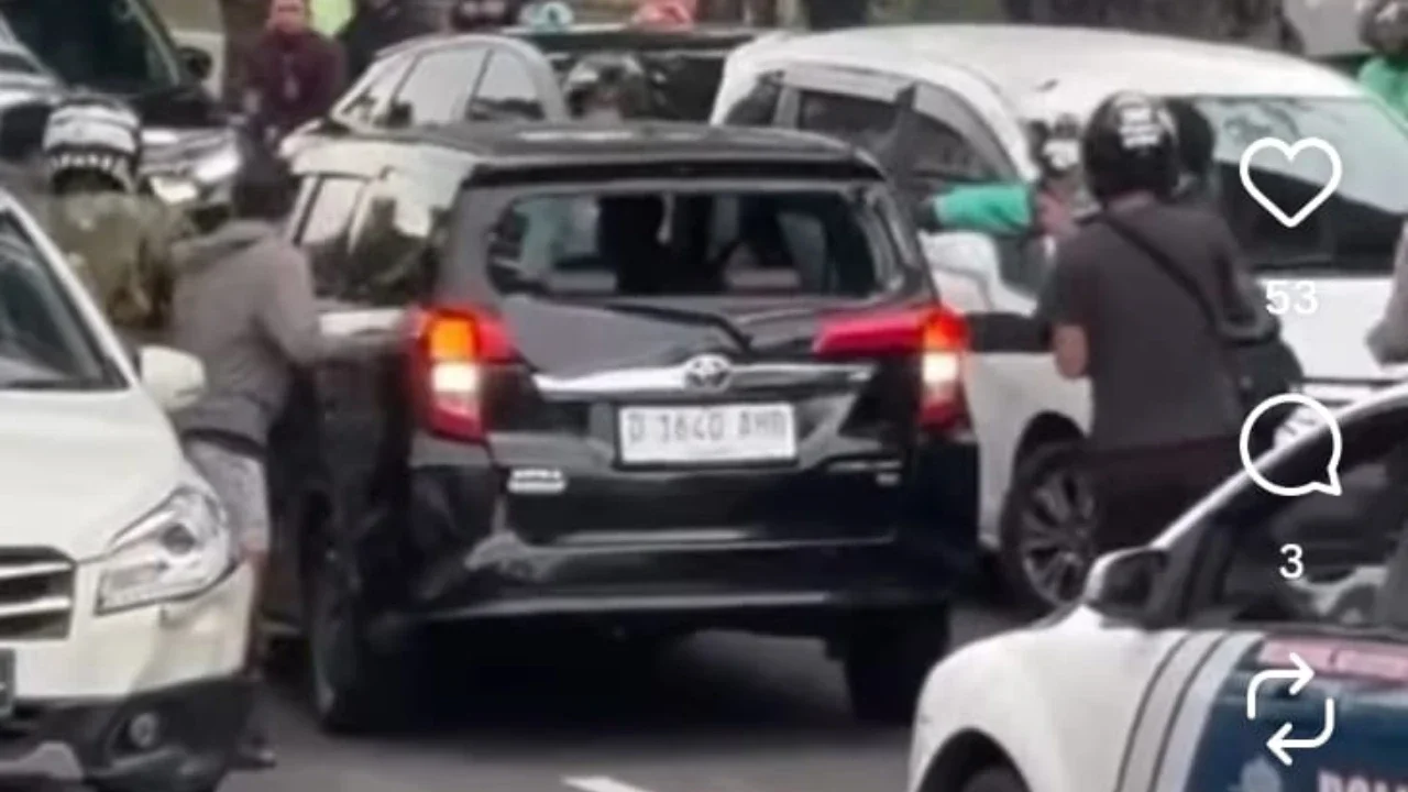 Viral Mobil Melawan Arus dan Diamuk Massa di Gunung Sahari, Begini Kronologinya Versi Polisi