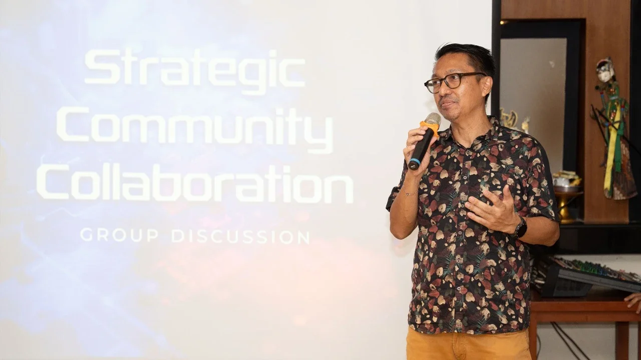 Kegiatan forum Strategic Community Collaboration Telkom Solution.