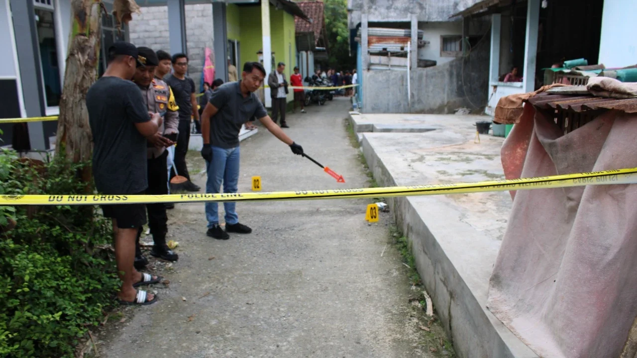 satpol pp tewas disabet sabit