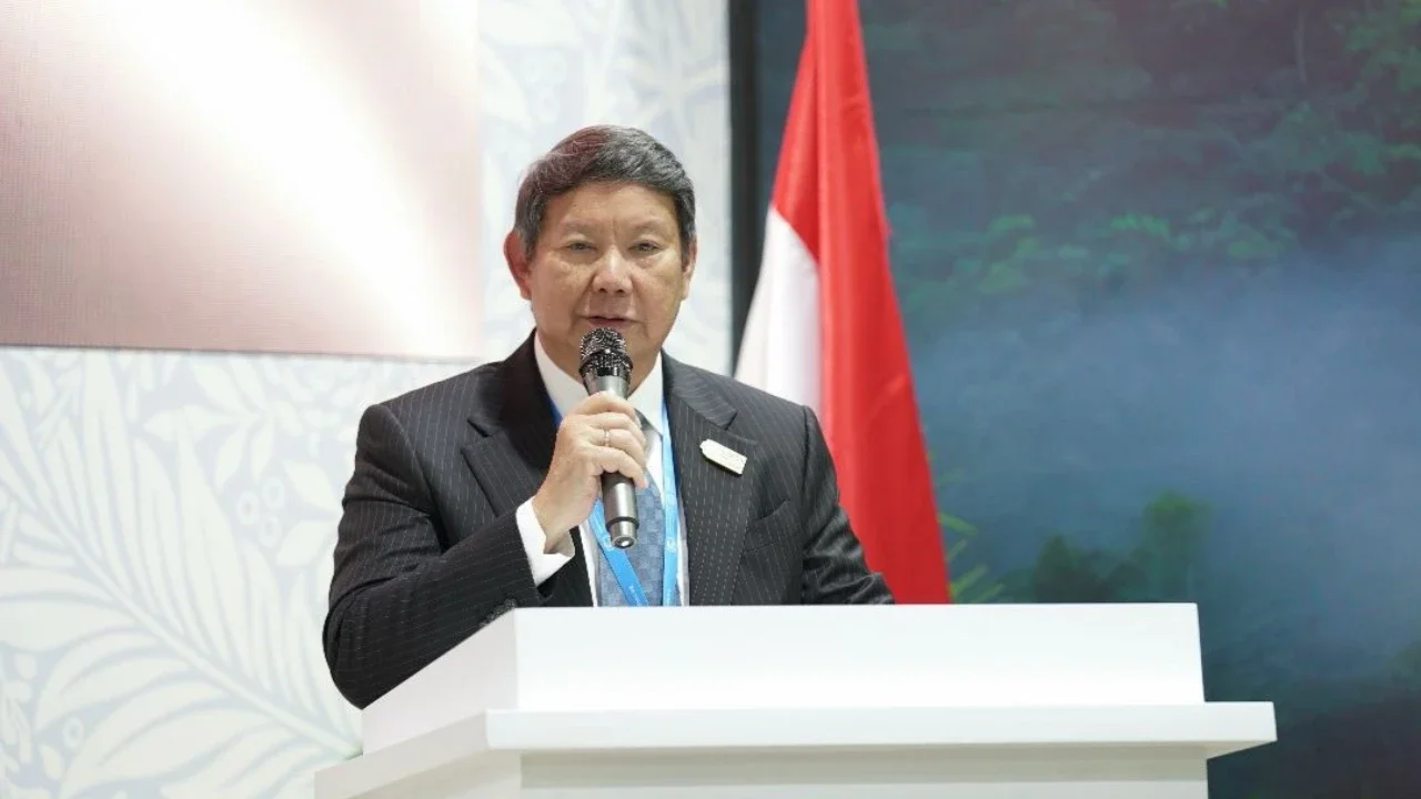 Utusan Khusus Presiden Republik Indonesia dalam COP29, Hashim Djojohadikusumo memberikan keynote speech di sesi talkshow CEO Climate Talks bertajuk