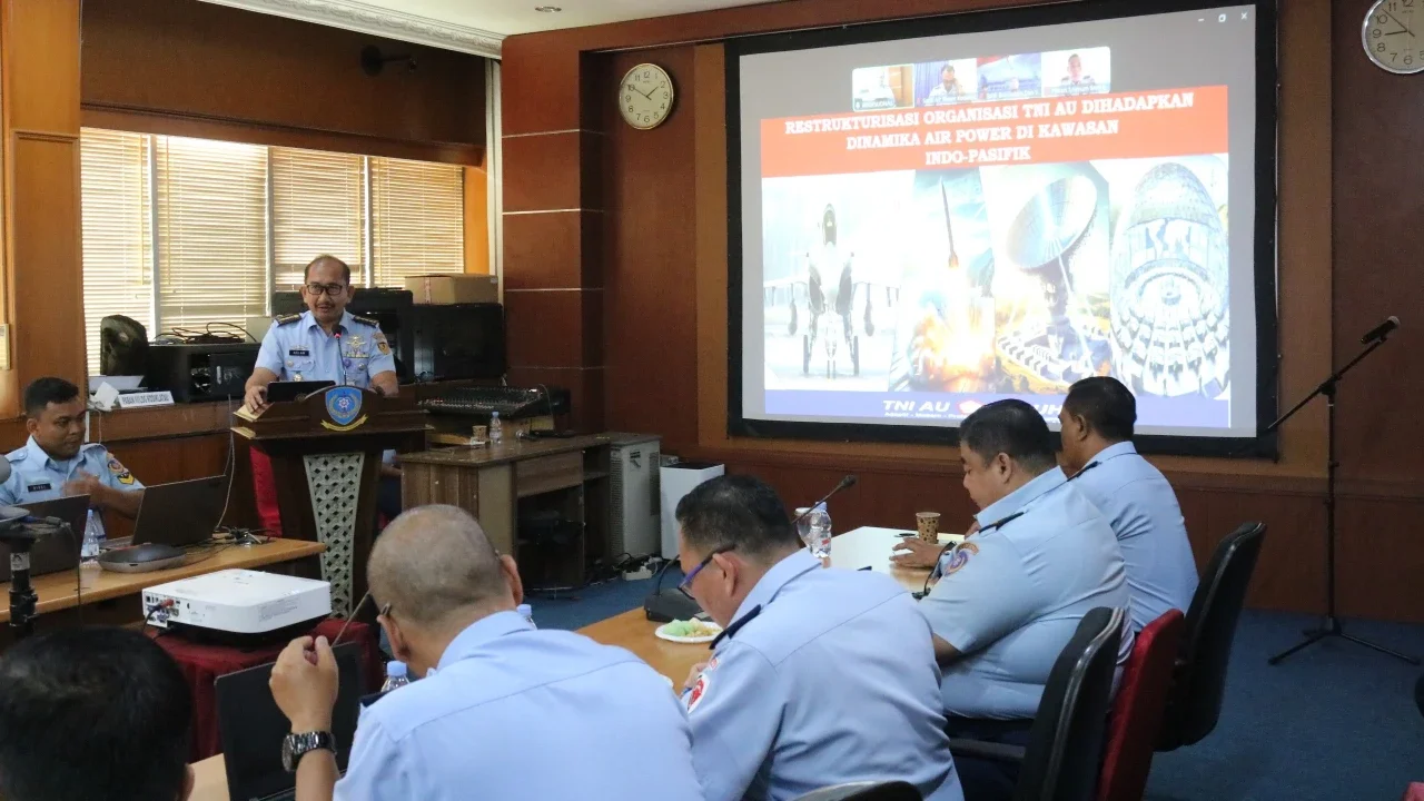 Kelompok Staf Ahli Koops Udara Nasional menggelar Kelompok Kerja Air Power dan Fasilitas Konstruksi di Makoopsudnas Halim Perdanakusuma Jakarta, kamis (05/02/2026).