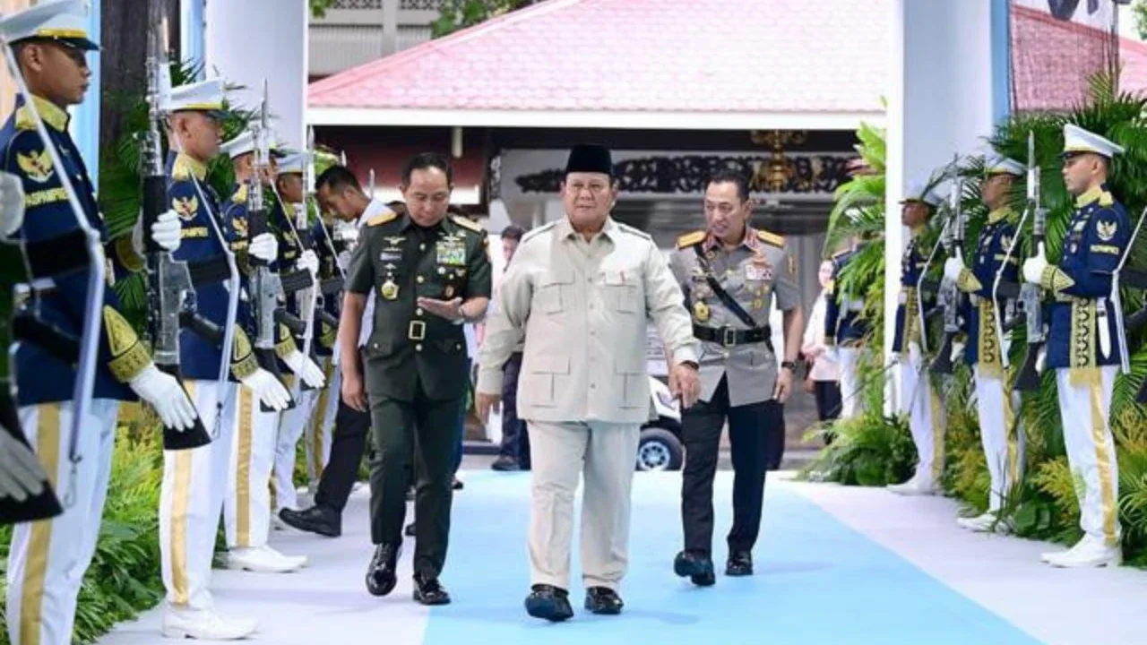 Prabowo Puji TNI-Polri Cepat Tangani Bencana dan Bantu Sukseskan MBG