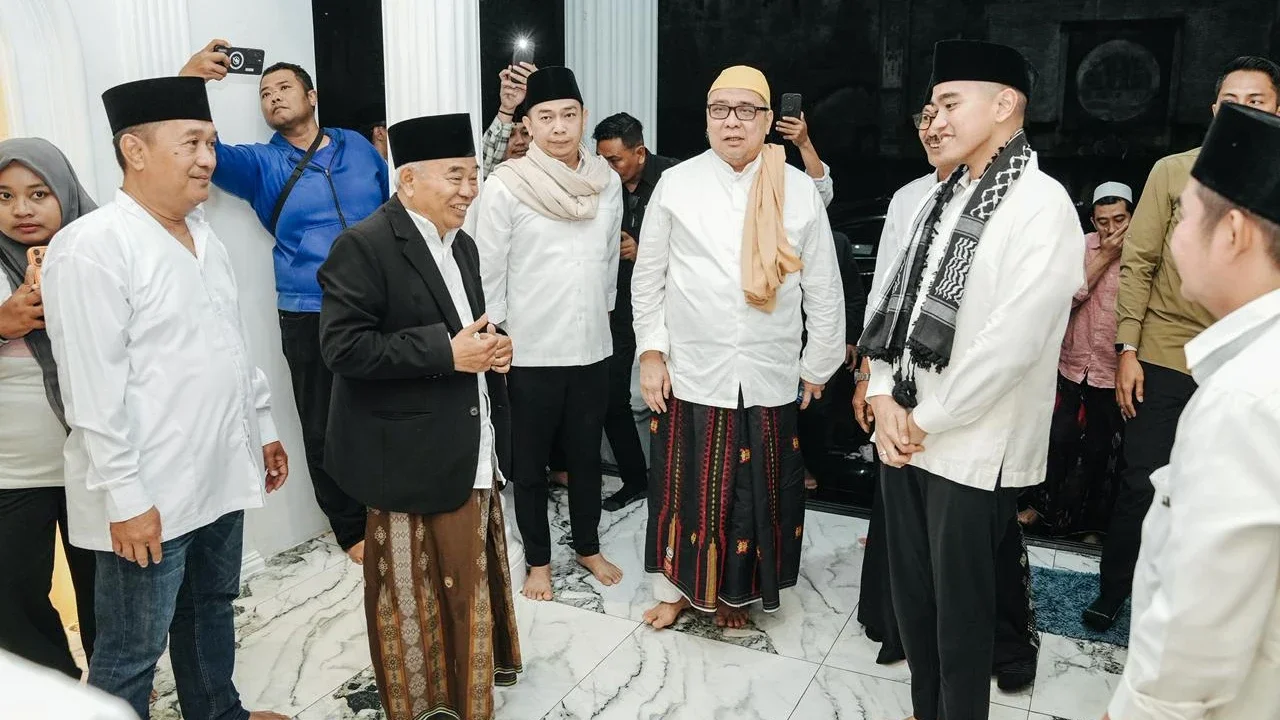 Kunjungi Ponpes Amanatul Ummah Mojokerto, Kaesang 'Ngecharge Batin'