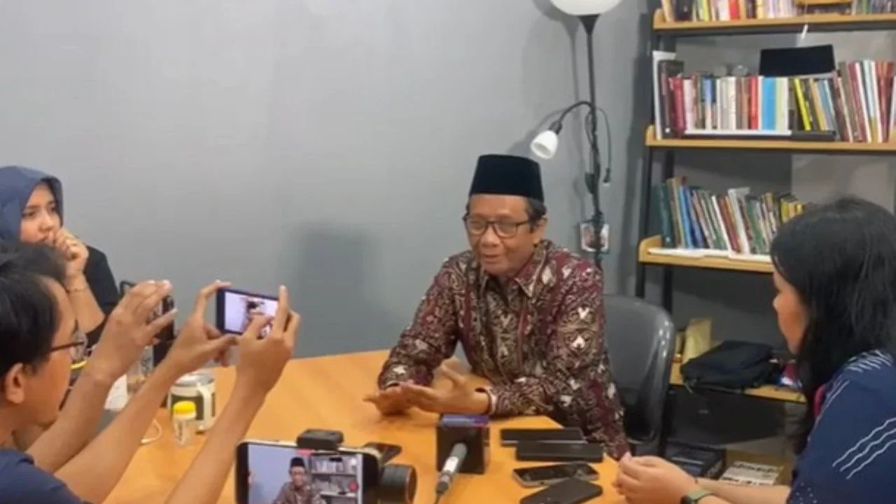 Status TNI Siaga 1 Dipertanyakan, Mahfud MD: Pasti Ada Alasan Kuat