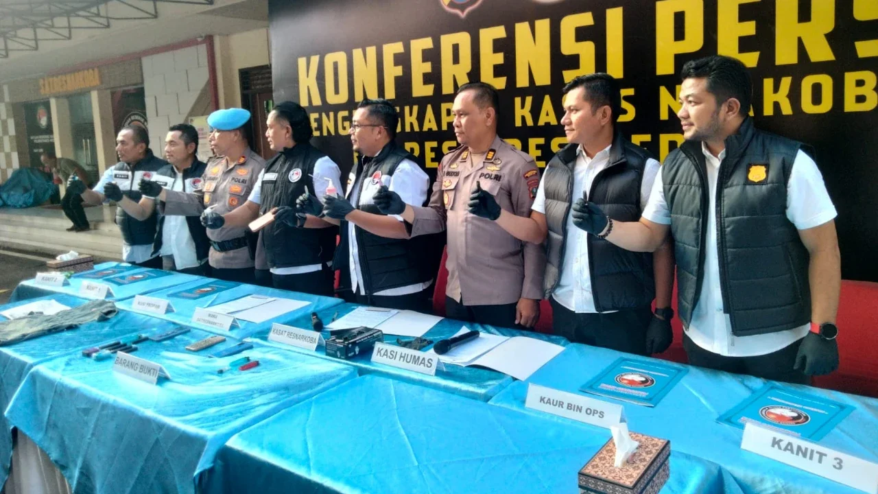 Heboh! Selebgram yang Juga DJ Diciduk Polisi di Medan, Vape Diduga Berisi Narkotika