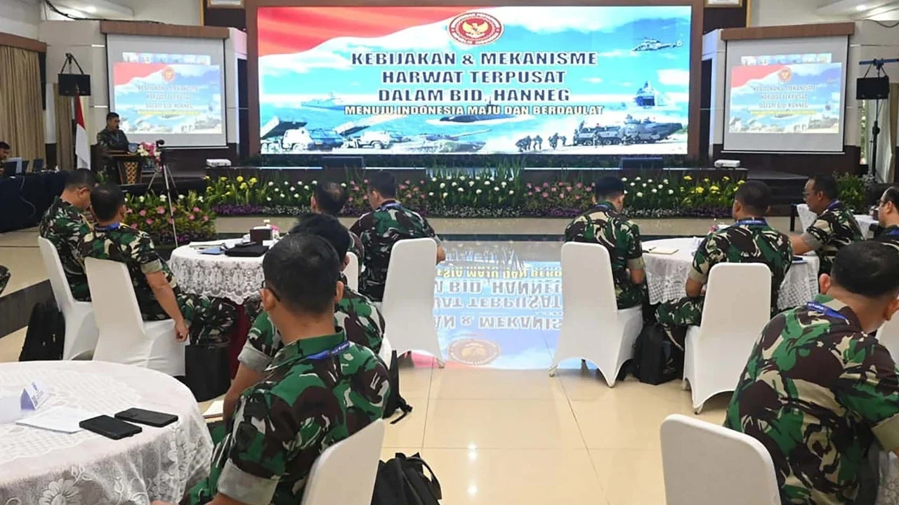 Sosialisasi pemeliharaan dan perawatan alat peralatan pertahanan keamanan Koopsudnas di Gedung Leo Watimena Makoopsudnas Halim Perdanakusuma Jakarta Timur Rabu (11/03/2026).