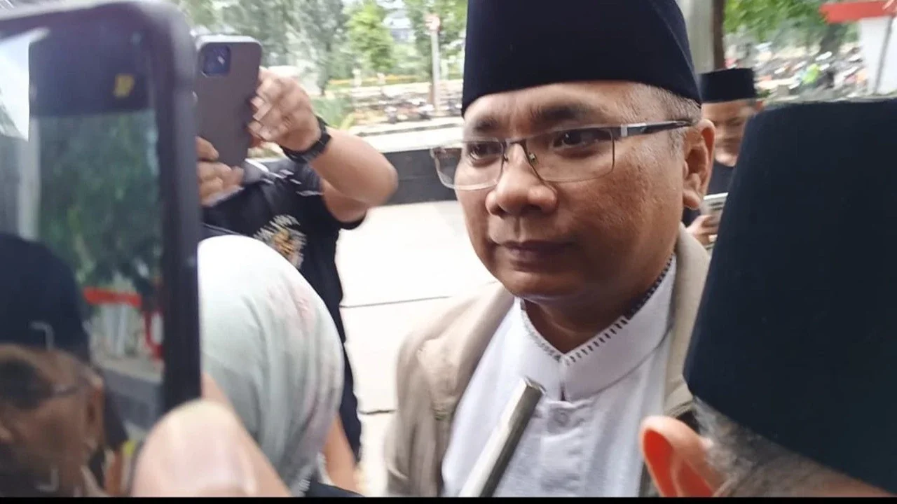 Senyum Eks Menag Yaqut Penuhi Panggilan KPK, Tegaskan Tak Ada Pemeriksaan Ulang