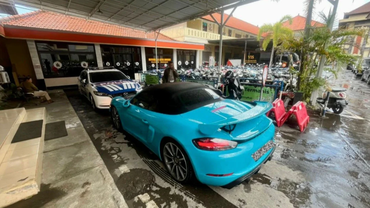 Viral Video Turis Rusia Drifting Pakai Porsche di Bali, Kini Terancam 3 Bulan Kurungan