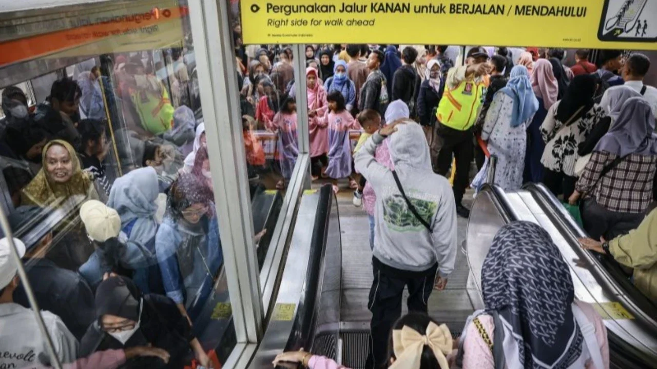 Viral Kasus Pelecehan di KRL, KAI Commuter Dampingi Korban dan Lapor ke Polisi