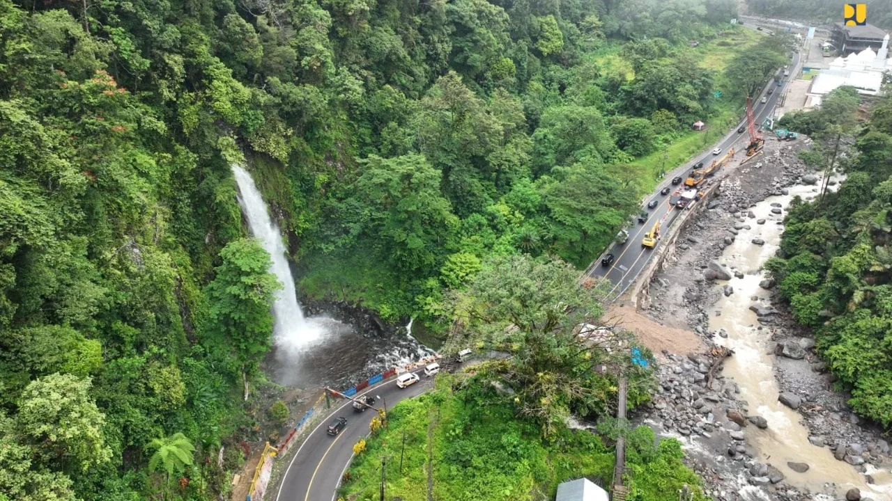 Mudik Lebaran 2026, Jalur Lembah Anai dan Sitinjau Lauik Beroperasi 24 Jam