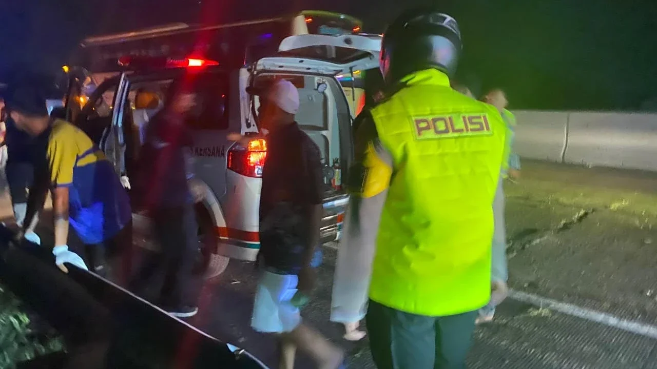 Kronologi Bus Tabrak Pikap di Tol Pejagan-Pemalang, Satu Orang Meninggal Dunia dan 33 Terluka