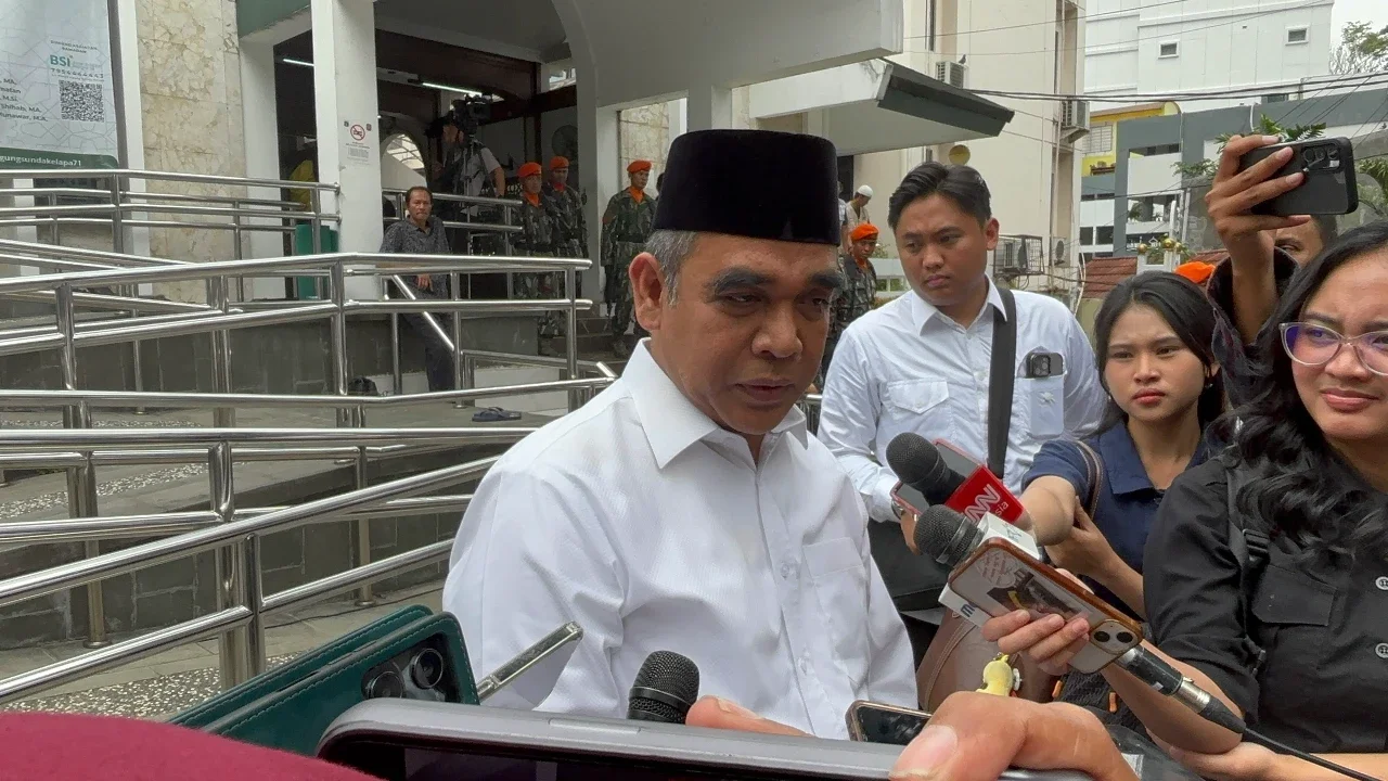 Merinding! Muzani Ungkap Keinginan Terakhir Try Sutrisno Sebelum Wafat
