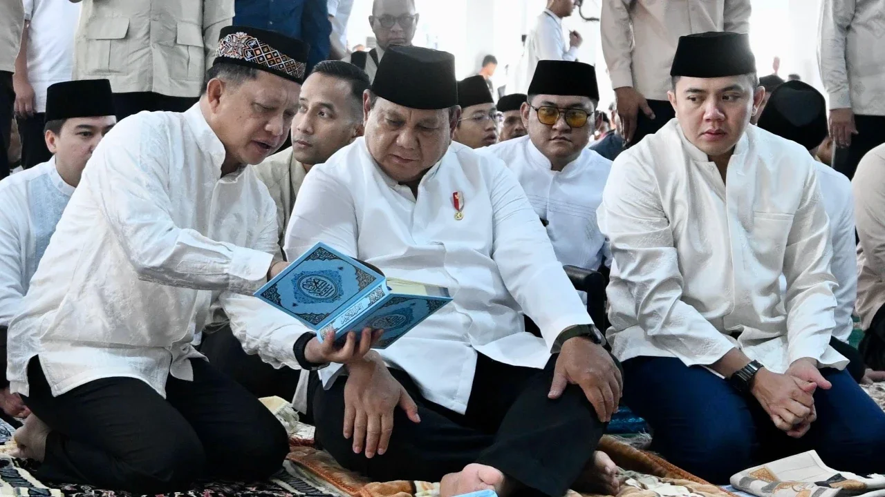 Kasatgas Tito Bersama Presiden Laksanakan Salat Idulfitri di Kabupaten Aceh Tamiang