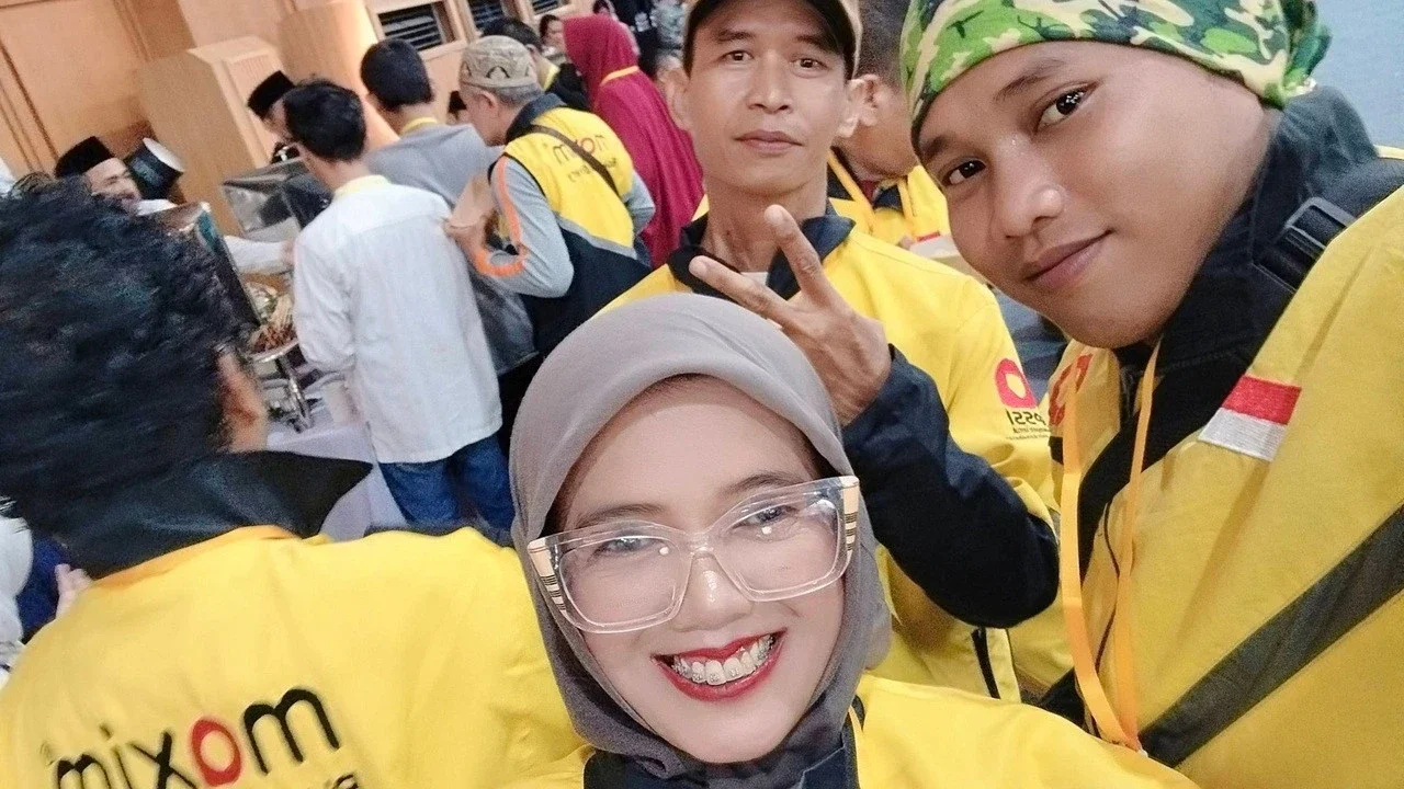 Momen Bahagia Driver Ojol Halalbihalal di Istana: Dapat Salaman, Makanan dan Cendera Mata dari Prabowo