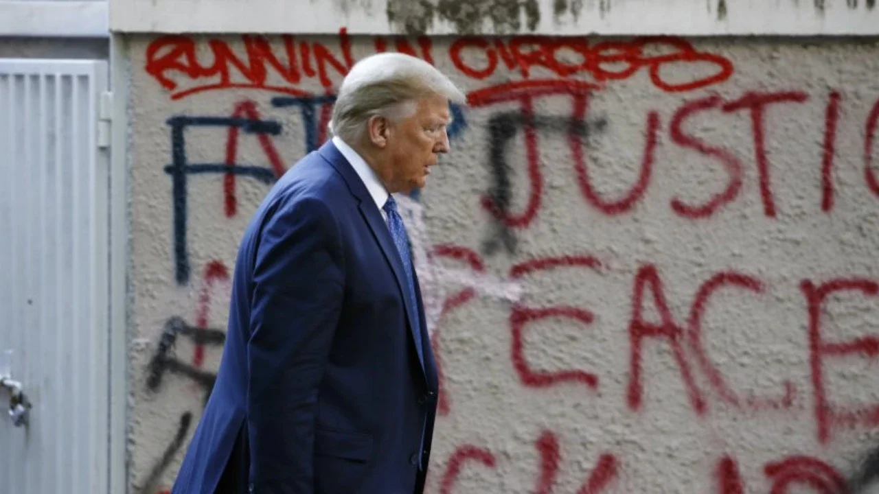 Komandan Militer Iran Klaim Trump Mulai Pusing Cari Jalan Keluar dari Perang