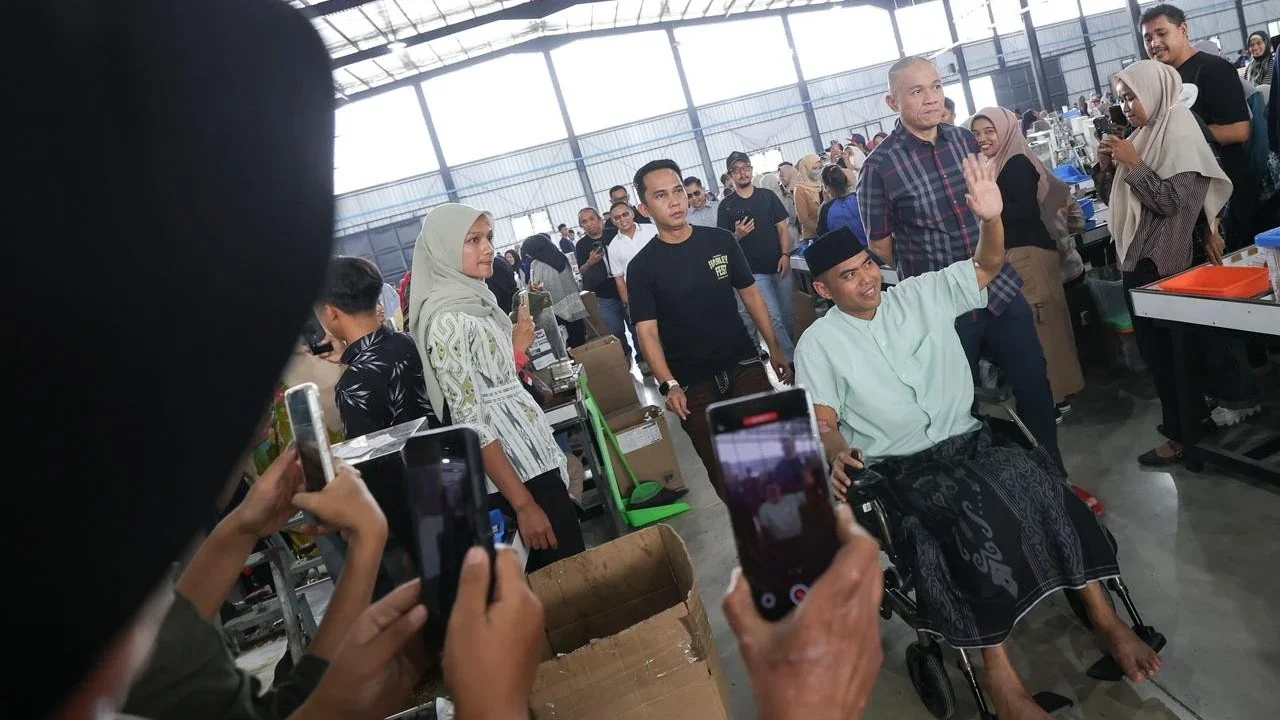 Selamat dari Kecelakaan, Bos HS Muhammad Suryo Berangkatkan Umrah 150 Karyawan