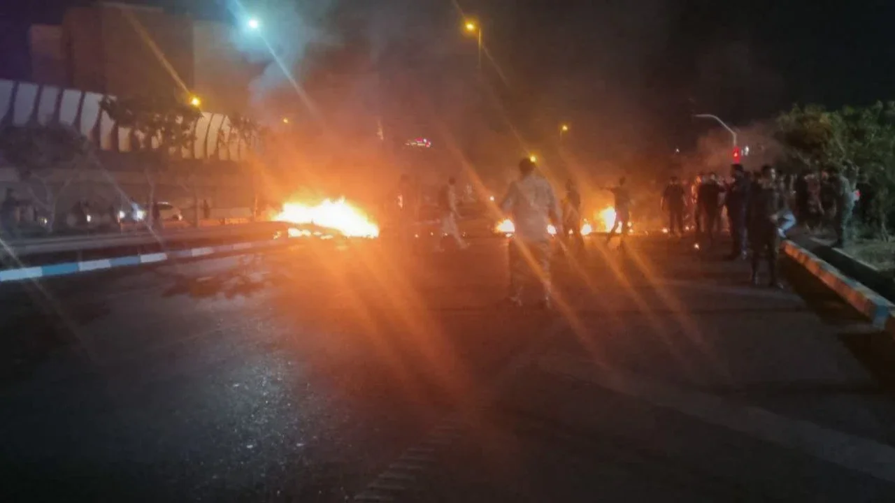Saat Trump Mau Damai Usai Iran Serang Pangkalan Militer AS, Israel Malah Bombardir Teheran